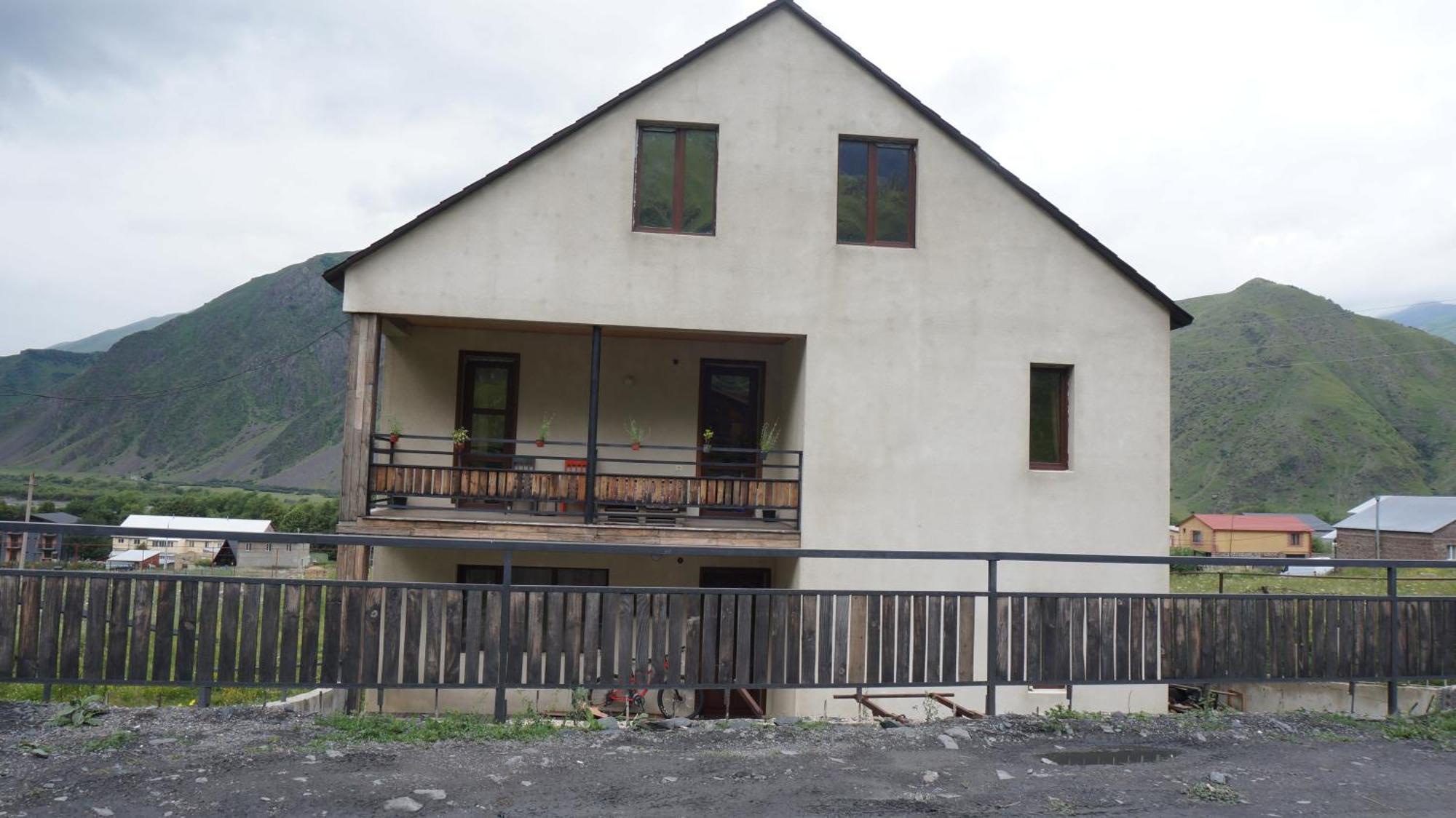 Arte In Kazbegi Hotel Екстериор снимка