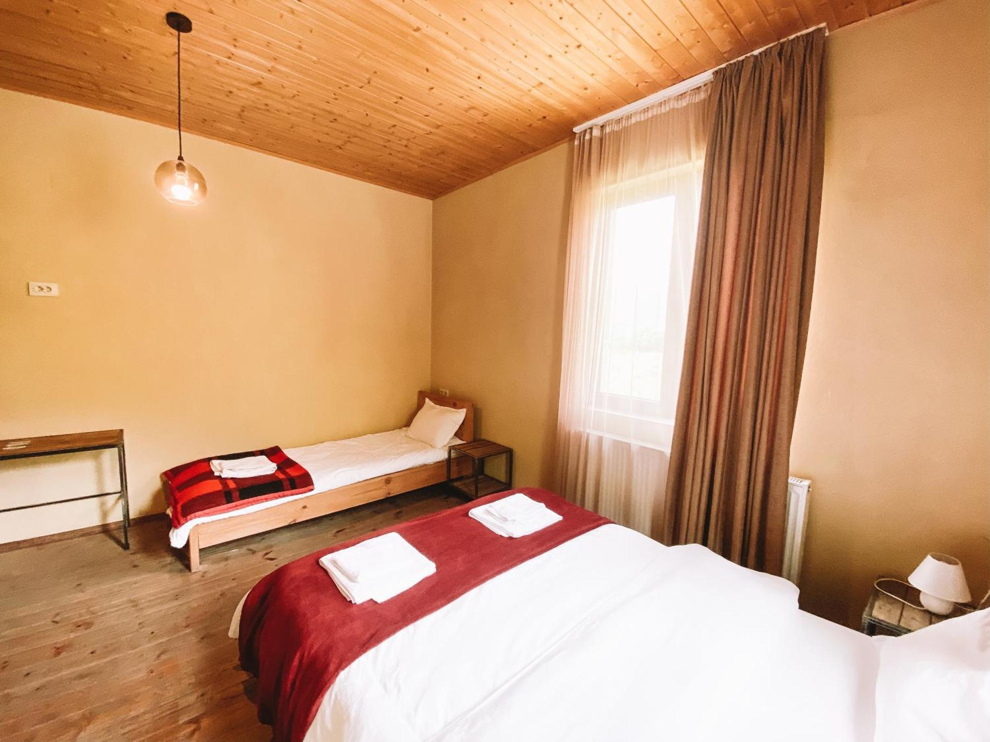 Arte In Kazbegi Hotel Екстериор снимка