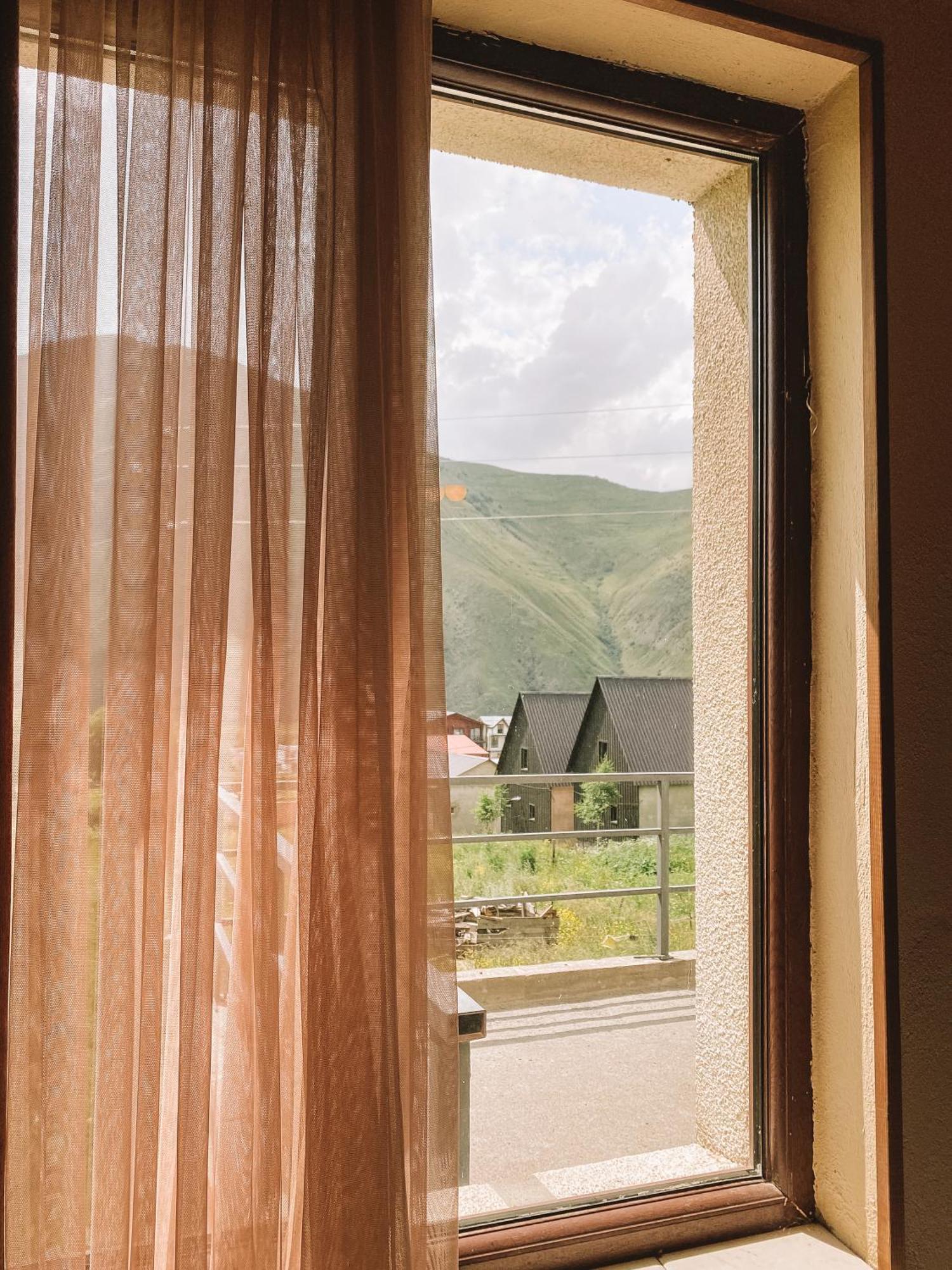 Arte In Kazbegi Hotel Екстериор снимка