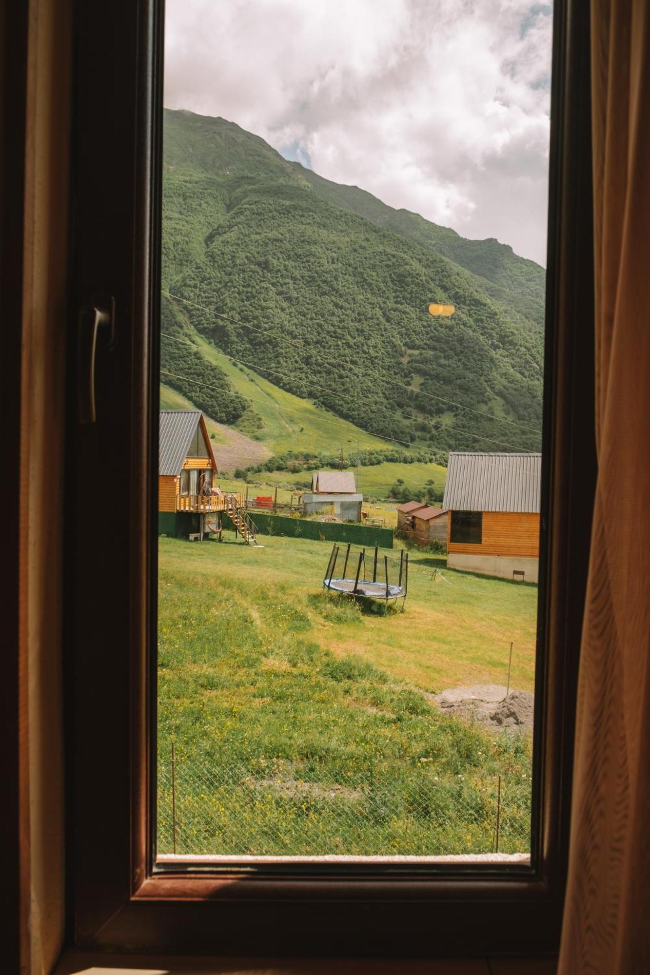 Arte In Kazbegi Hotel Екстериор снимка