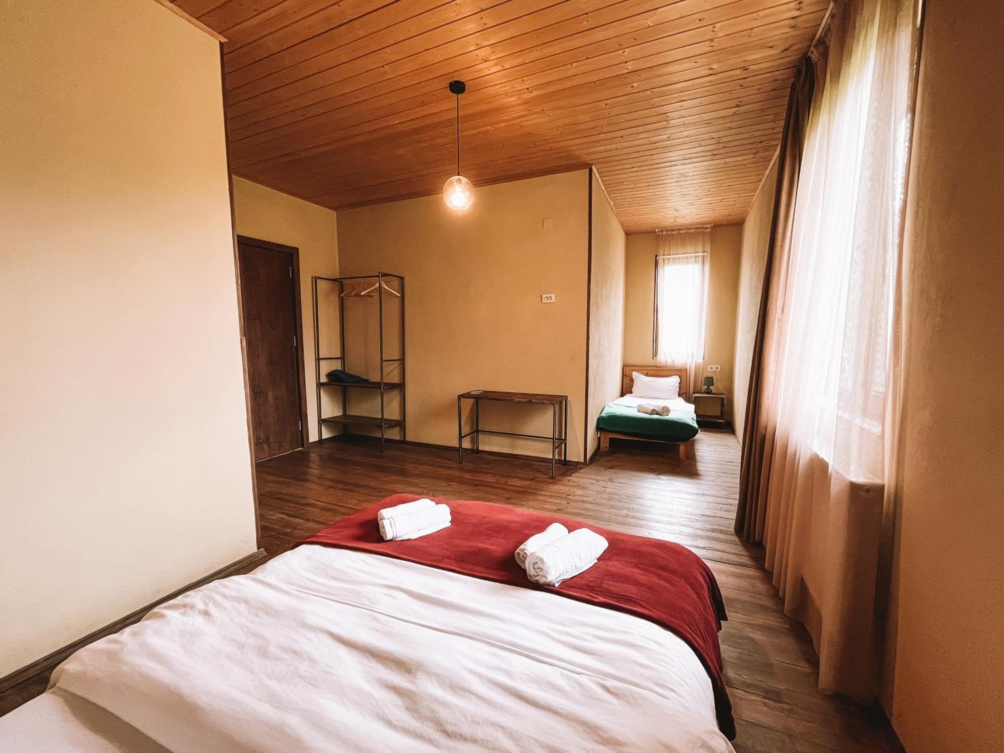 Arte In Kazbegi Hotel Екстериор снимка