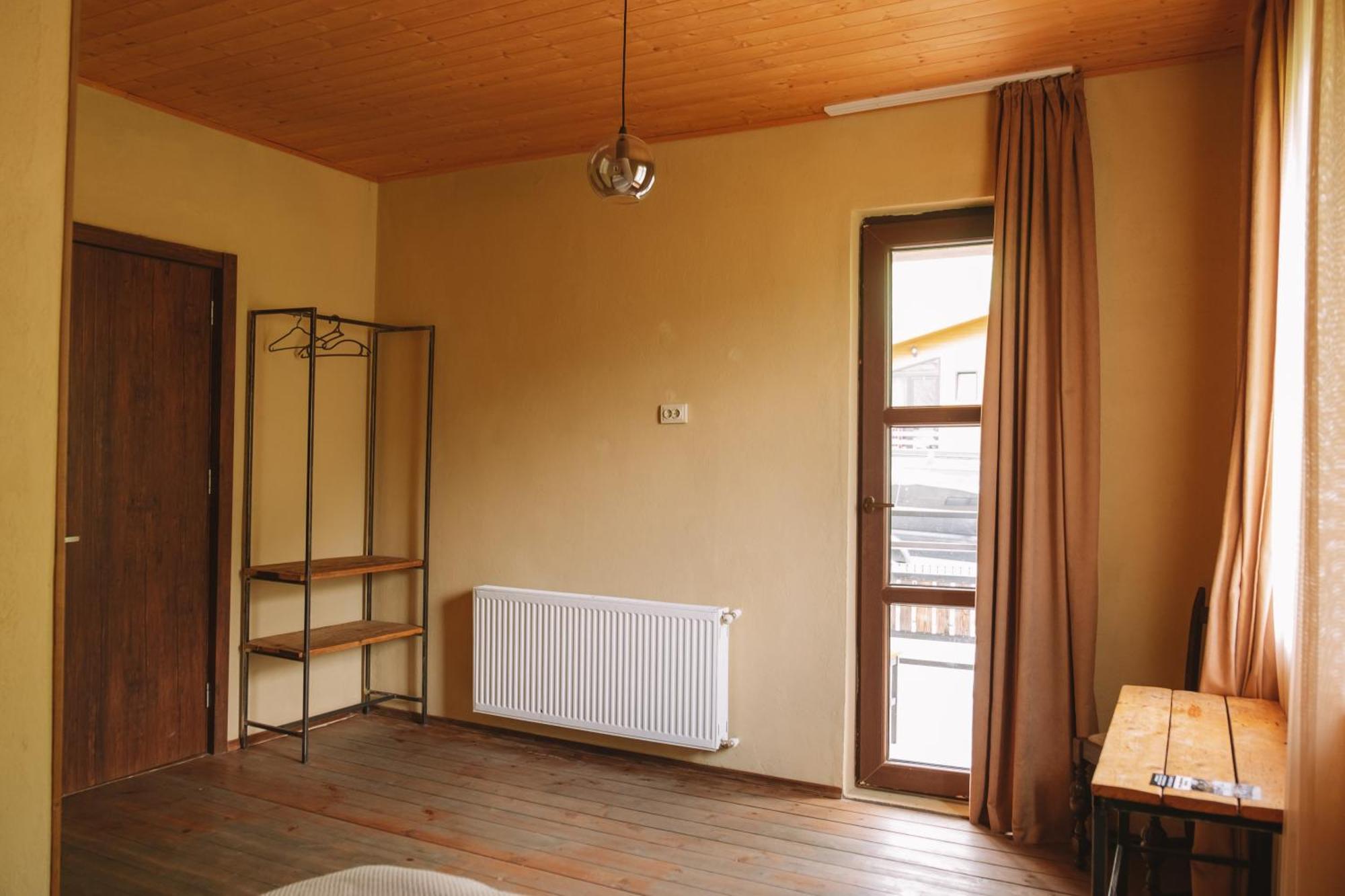 Arte In Kazbegi Hotel Екстериор снимка